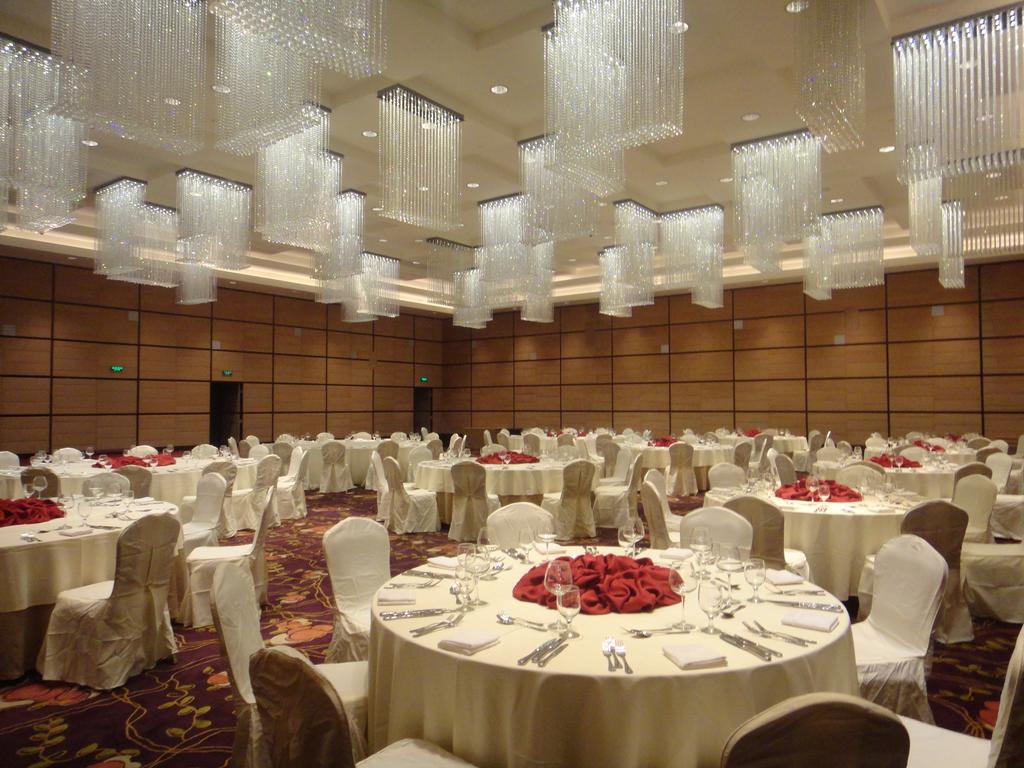 Ramada Plaza Lianyungang Hotel ภายนอก รูปภาพ