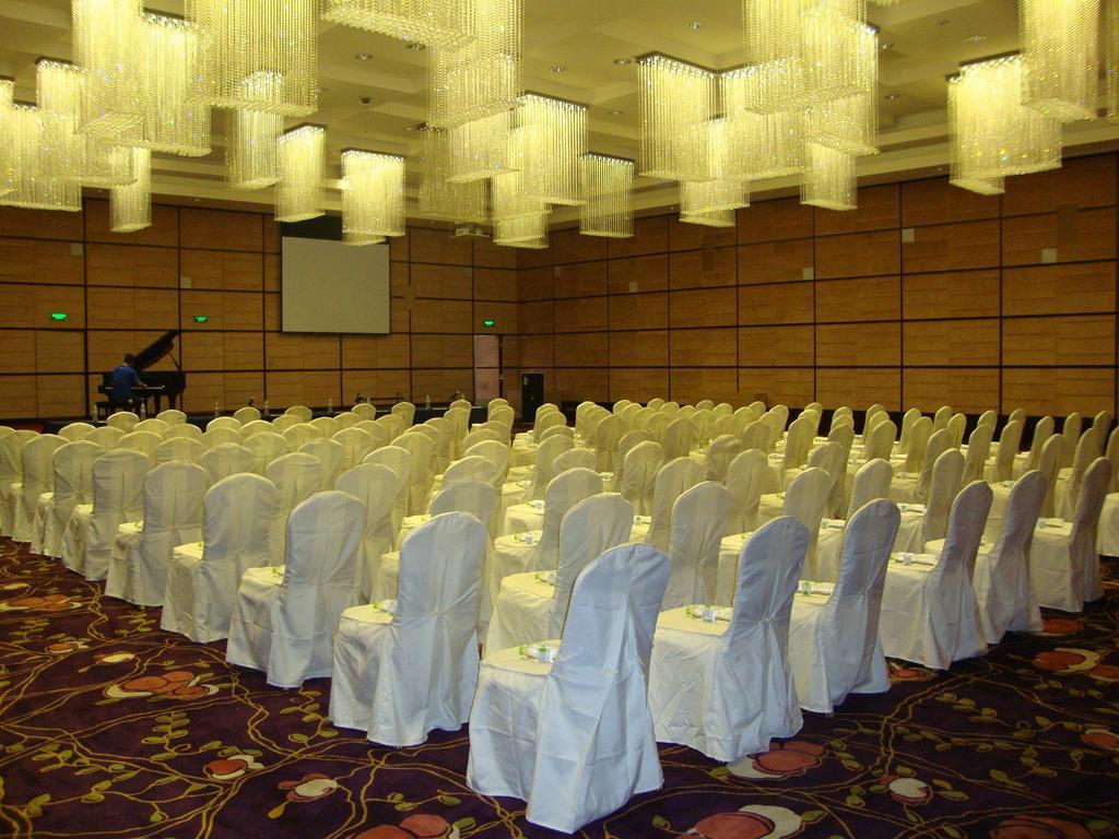 Ramada Plaza Lianyungang Hotel ภายนอก รูปภาพ