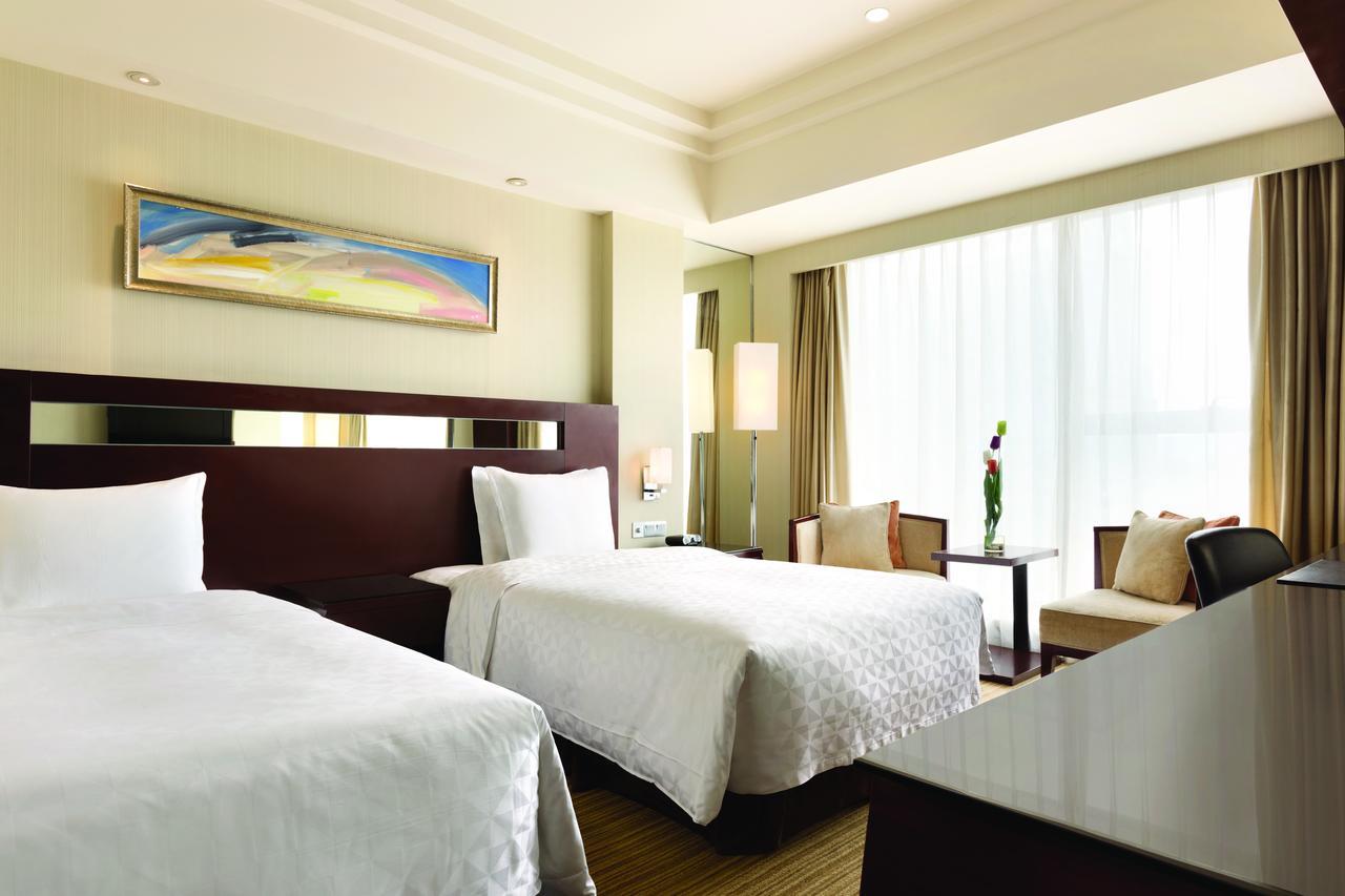 Ramada Plaza Lianyungang Hotel ภายนอก รูปภาพ